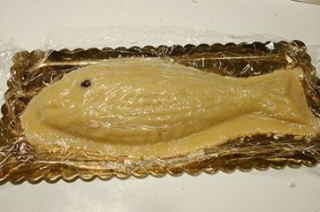 Pesce di pasta di mandorla 19