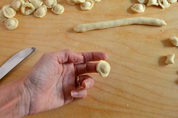 Orecchiette con le cime di rapa 9