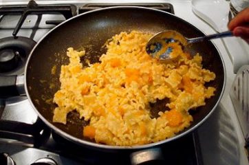 Pasta con zucca e lardo 4