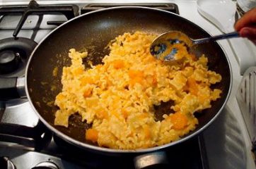 Pasta con zucca e lardo 4