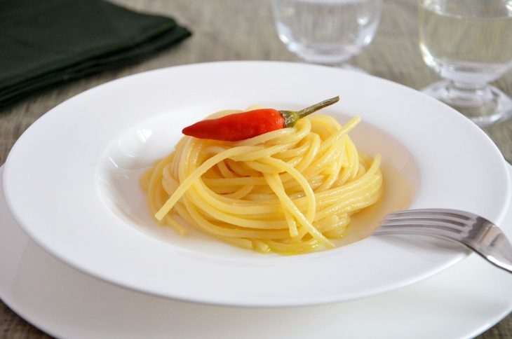 Spaghetti aglio olio e peperoncino