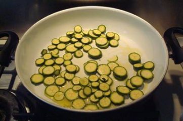 Pasta con ricciola zucchine e pomodorini 6