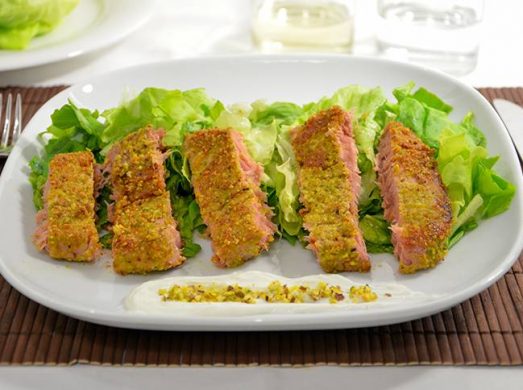 Tagliata di tonno ai pistacchi