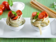 Pasta con burrata e pomodorini confit