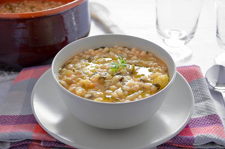 Zuppa di orzo e biete