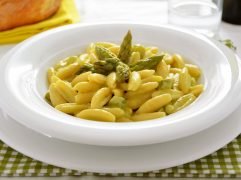 Pasta agli asparagi