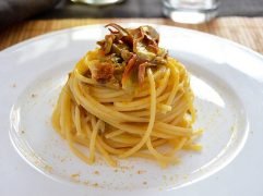 Pasta con carciofi e bottarga