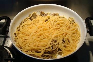 Pasta con carciofi e bottarga 8