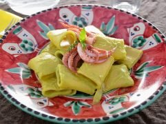 Pasta con totani e crema di zucchine