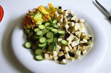 Insalata di farro con melanzane e zucchine 1