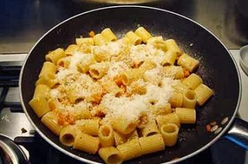 Pasta con zucca e speck 8