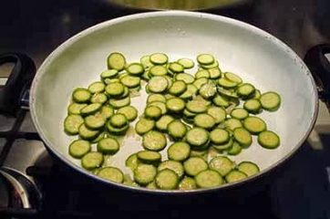 Pasta con zucchine e salsiccia 3