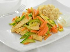 Petto di pollo con le verdure