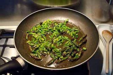 Pasta alla carbonara di asparagi 4