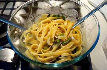 Pasta alla carbonara di asparagi 8