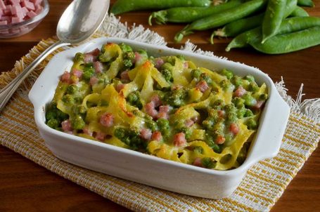 Pasta piselli e prosciutto al forno