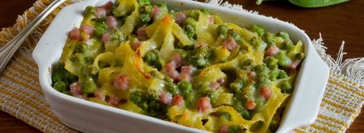 Pasta piselli e prosciutto al forno