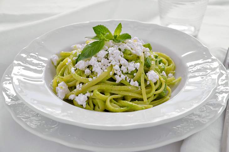 Pasta zucchine e feta