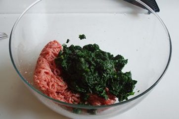 Hamburger con spinaci 3