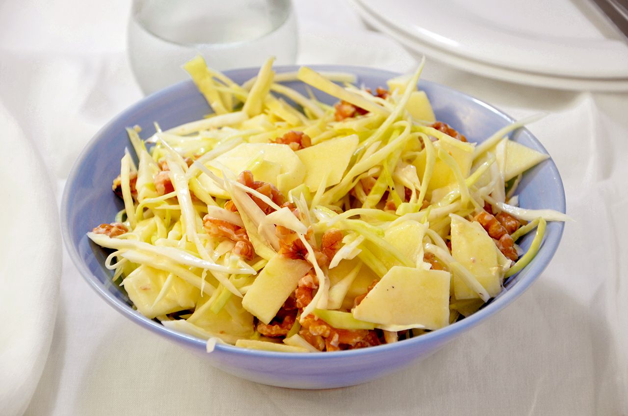 Insalata di mele e cavolo cappuccio