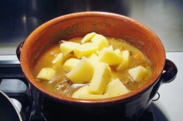 Spezzatino con patate funghi e zucca 8