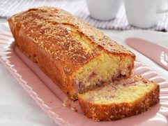 Plumcake cocco e fragole