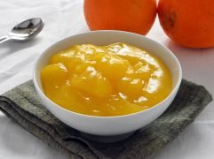 Crema all'arancia senza uova e senza latte