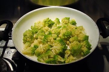 Pasta con broccolo romanesco 2