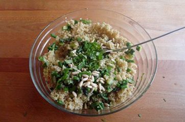 Insalata di quinoa con asparagi e zucchine 4