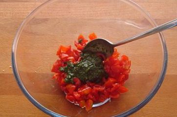 Insalata di pasta con tonno pomodori e basilico 3