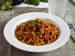 Pasta con ragù di verdure