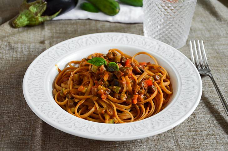 Pasta con ragù di verdure