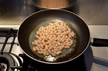 Pasta con fagioli cannellini e guanciale 5