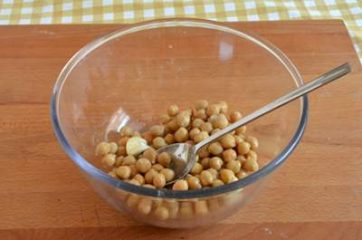 Hummus di ceci e barbabietola 1