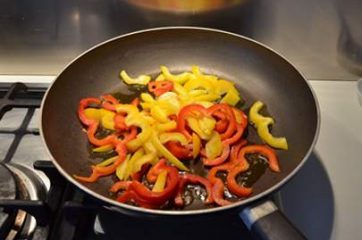 Pasta con pesce spada e peperoni 3