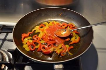 Pasta con pesce spada e peperoni 5