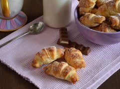 Cornetti al cioccolato kinder