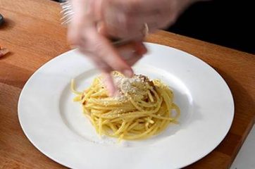 Spaghetti alla carbonara 8