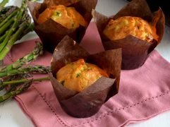 Muffin asparagi e mortadella