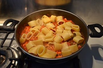 Pasta al sugo di cernia 7