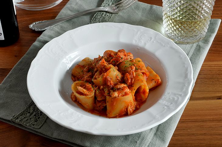 Pasta al sugo di cernia