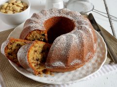 Ciambella cioccolato e mandorle