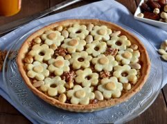 Crostata con frutta secca