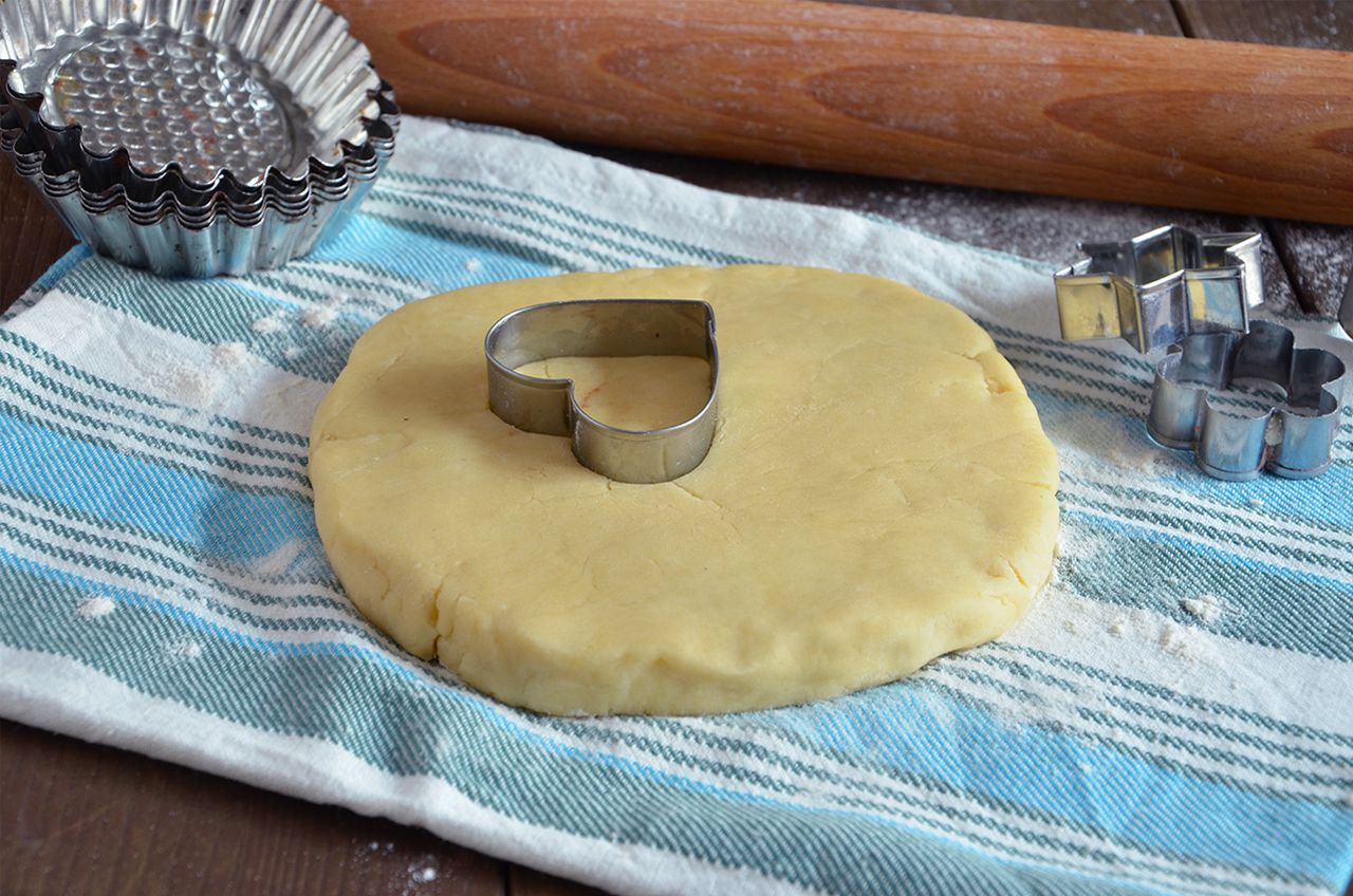 Ricetta Pasta frolla salata - La Ricetta della Cucina ...