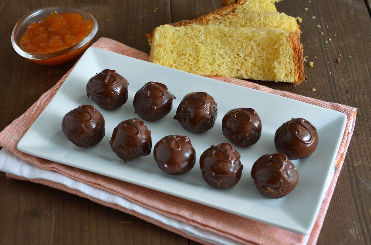 Tartufi di pandoro Sacher