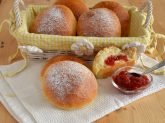Impasto brioches