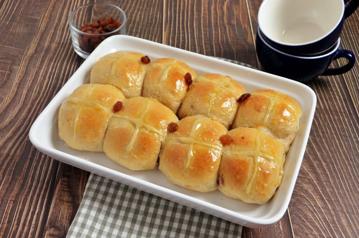 Hot cross buns