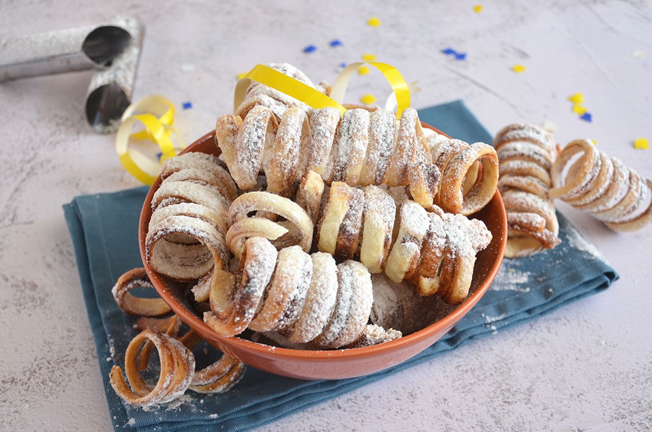 Stelle filanti di pasta sfoglia