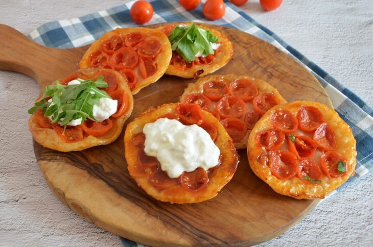 Mini tarte tatin ai pomodorini