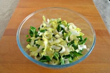 Insalata con cachi e brie 2